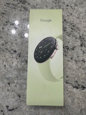 Google Pixel Watch - Light Sage Green Band with Gold Case